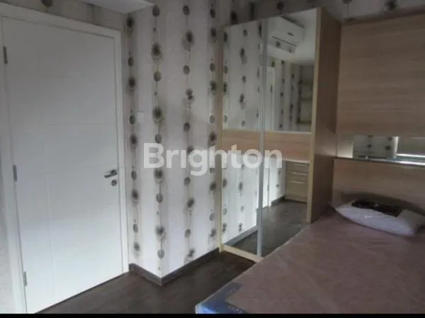 image DISEWAKAN APARTMENT TRILIUM DEPAN SURABAYA PLAZA FULL FURNISH 3 BR (5)
