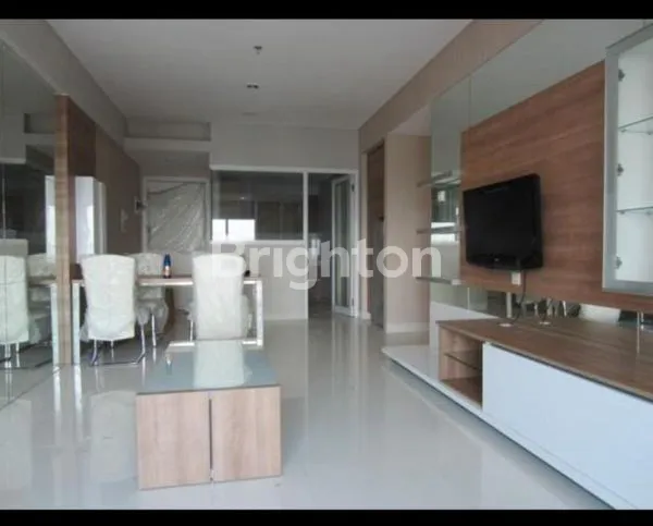 image DISEWAKAN APARTMENT TRILIUM DEPAN SURABAYA PLAZA FULL FURNISH 3 BR (2)