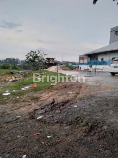 image TANAH LUAS DAN RATA DI PINGGIR JALAN (3)