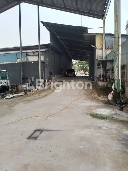 image WORKSHOP LUAS DI PINGGIR JALAN (6)