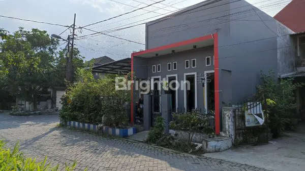 image RUMAH USAHA HOOK DEKAT PASAR PLUS 3 KIOS DI TROSOBO SIDOARJO (1)