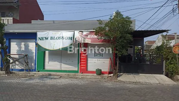 image RUMAH USAHA HOOK DEKAT PASAR PLUS 3 KIOS DI TROSOBO SIDOARJO (3)