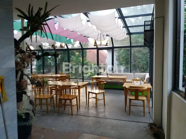 image JUAL RUMAH USAHA CANTIK EX CAFE, SIAP HUNI, 0 JALAN, COCOK UNTUK USAHA, CAFE, KANTOR, BANK, NOTARIS (5)