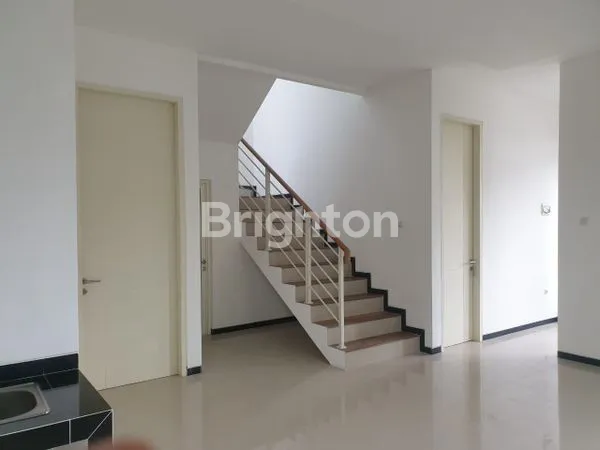 image RUMAH HOOK MEWAH 2 LANTAI DI SUTOREJO TIMUR - SURABAYA TIMUR (3)