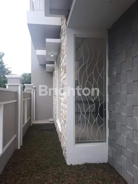 image RUMAH HOOK MEWAH 2 LANTAI DI SUTOREJO TIMUR - SURABAYA TIMUR (5)