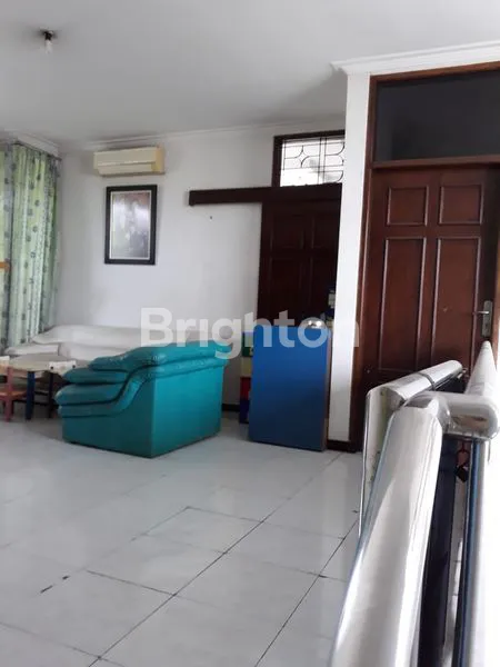 image RUMAH MEWAH BESAR DI TPI - WIYUNG SBY BARAT (4)