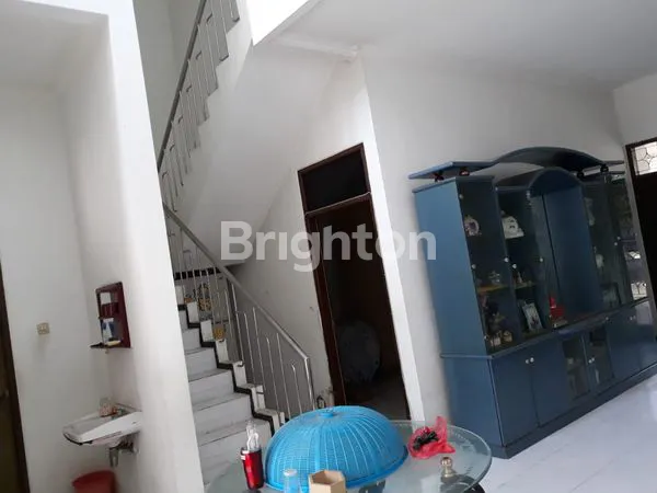 image RUMAH MEWAH BESAR DI TPI - WIYUNG SBY BARAT (6)