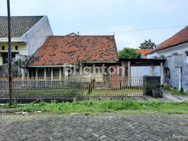 image GAYUNGSARI BENTUK TANAH PERSEGI ROW JALAN LEBAR COCOK BUAT INVESTASI (1)