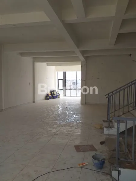 image RUKO 3.5 LANTAI BARU GRESS JALAN RAYA KAPASAN SURABAYA (4)