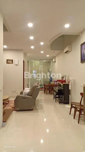 image RUMAH CANTIK TAMAN ARIES, BANGUNAN 3,5 LANTAI, TURUN HARGA 5,5M MENJADI 4.950M MASIH NEGO (19)