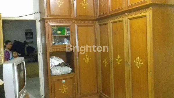 image **HOT SELLER**RUMAH TUA RAWAMANGUN , DI HOEK, BEBAS BANJIR (2)