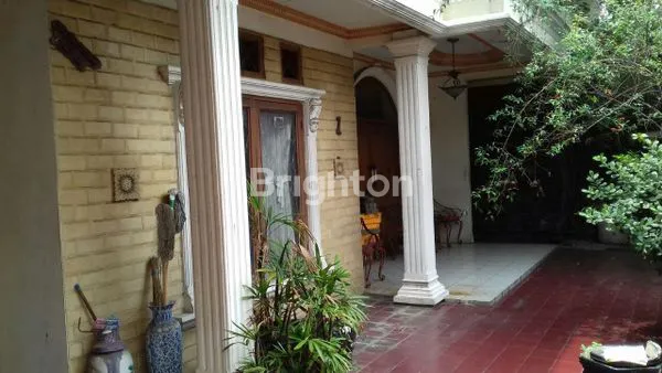 image **HOT SELLER**RUMAH TUA RAWAMANGUN , DI HOEK, BEBAS BANJIR (8)