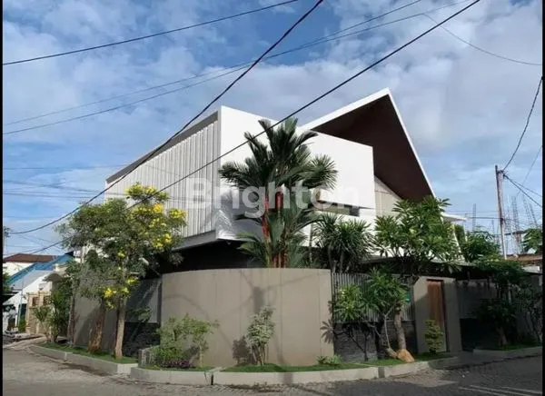 image HUNIAN MEWAH TERAWAT WISMA MUKTI ROW JALAN 2,5 MOBIL (1)