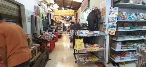 image KIOS DI PASAR MODERN BINTARO.   (2)