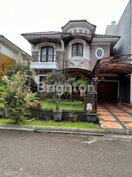 image RUMAH SEMI MODERN 2 LANTAI BISA NEGO (1)