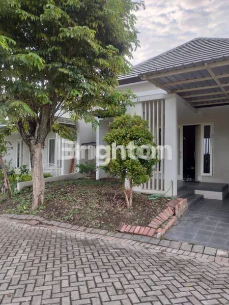 image RUMAH MINIMALIS MODERN FULL FURMISH PERABOT DI PERUM ROYAL REGENCY KEC BUMIAJI KOTA BATU (1)