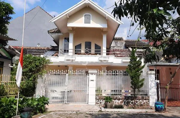 image RUMAH TERAWAT SIAP HUNI DI PERUMAHAN (1)