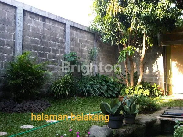 image HUNIAN CANTIK DAN ASRI, HALAMAN LUAS, SIAP HUNI (8)