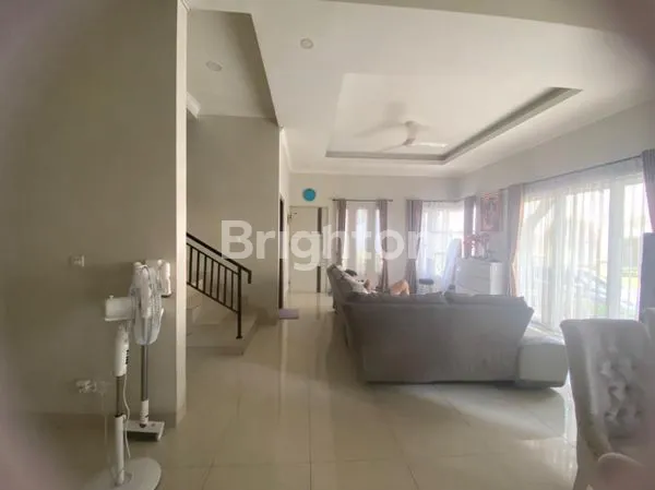 image RUMAH HOEK CLUSTER TRIMEZIA (5)