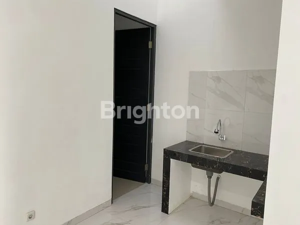 image RUMAH BANGUNAN BARU 2 LANTAI DI PAKUWON CITY (1)