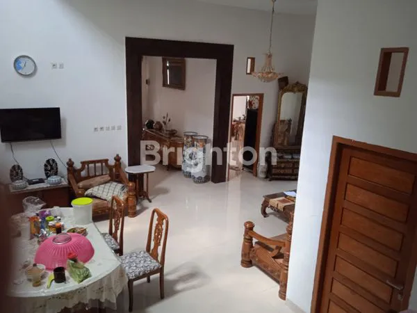 image TURUN HARGA JUAL CEPAT RUMAH PUSAT KOTA (3)