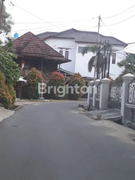 image TURUN HARGA JUAL CEPAT RUMAH PUSAT KOTA (5)