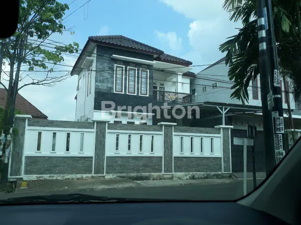 TURUN HARGA JUAL CEPAT RUMAH PUSAT KOTA