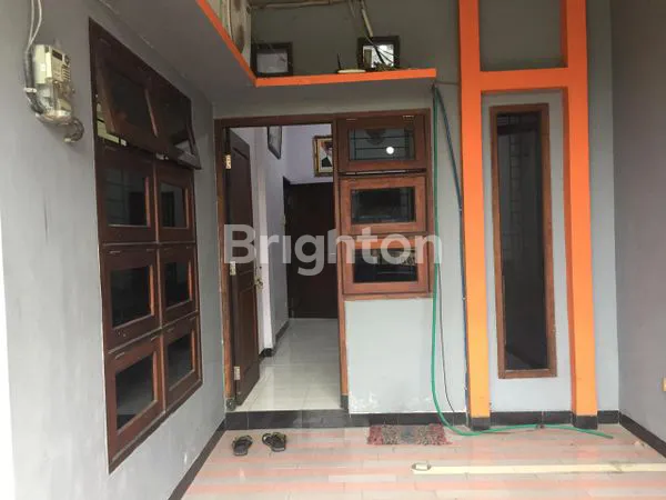 image RUMAH MURAH, 2,5 LANTAI, TERAWAT & SIAP HUNI DI PAGESANGAN (5)