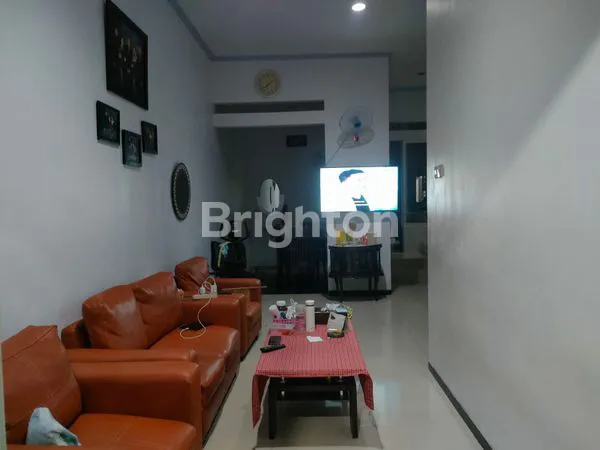image RUMAH BAGUS 2 LANTAI, SIAP HUNI DI KETINTANG - SURABAYA (1)