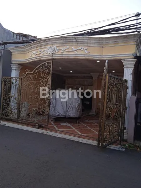 image RUMAH CANTIK DAN STRATEGIS DI DUREN SAWIT, JAKARTA TIMUR (5)