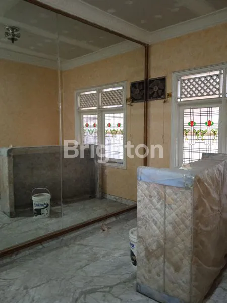 image RUMAH CANTIK DAN STRATEGIS DI DUREN SAWIT, JAKARTA TIMUR (8)