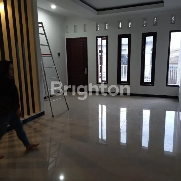 image RUMAH 2 LANTAI BARU RENOVASI (5)