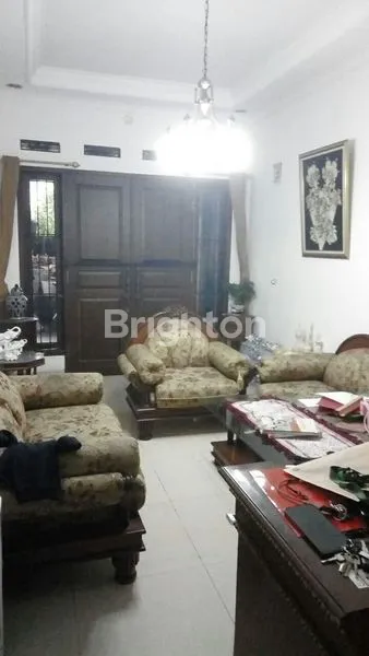 image RUMAH CANTIK DI KAWASAN PERUMAHAN MARGAKENCANA (BUAH BATU - BANDUNG) (8)