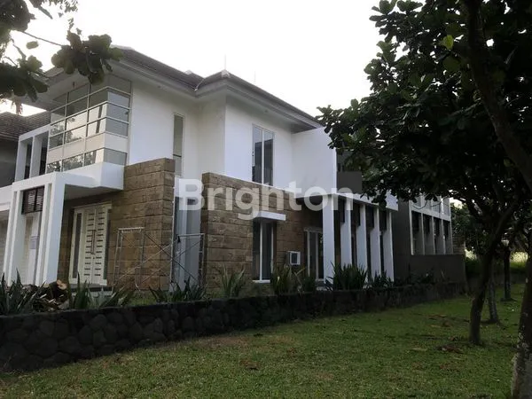 image  RUMAH MEWAH CITRALAND DIAMOND HILL (2)