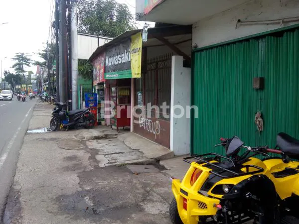 image RUMAH ZONA KOMERSIL COCOK UNTUK USAHA, KANTOR, BISNIS LOKASI STRATEGIS DI PINGGIR JALAN RAYA BOGOR, JAKARTA TIMUR (5)