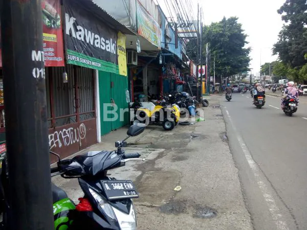 image RUMAH ZONA KOMERSIL COCOK UNTUK USAHA, KANTOR, BISNIS LOKASI STRATEGIS DI PINGGIR JALAN RAYA BOGOR, JAKARTA TIMUR (4)