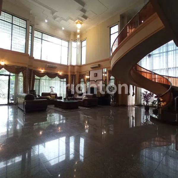 image RUMAH MEWAH DAN TANAH LUAS JALAN ARJUNA UTARA, JAKARTA BARAT BESERTA BANGUNAN (1)