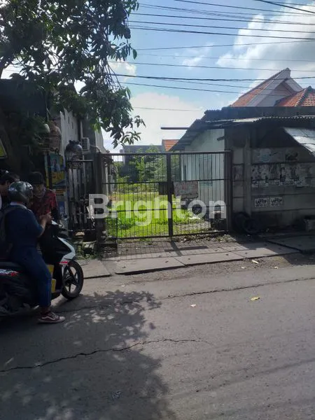 RUMAH ATAU LAHAN KOSONG DI JL RAYA LAKARSANTRI MENGANTI SURABAYA COCOK UNTUK USAHA