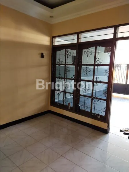 image RUMAH FULL FURNISHED TENGAH KOTA (4)