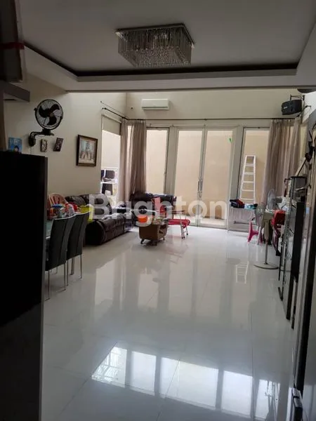 image RUMAH 2LT ARAYA SURABAYA TIMUR ROW JALAN 3 MOBIL (1)