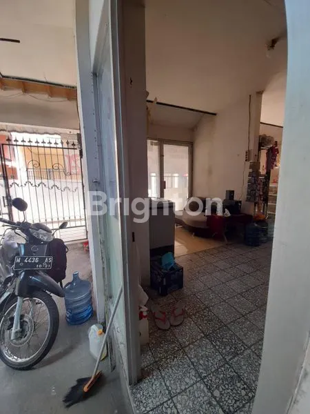 image RUMAH DEKAT UB & POLTEK GARASI DUA MOBIL (7)