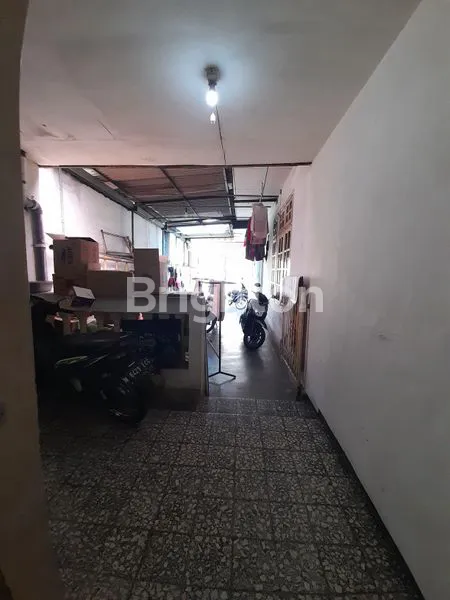 image RUMAH DEKAT UB & POLTEK GARASI DUA MOBIL (8)