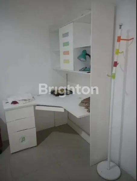 image HUNIAN NYAMAN ASRI 2 LANTAI HOOK DI PERUMAHAN ELITE SIAP HUNI (4)