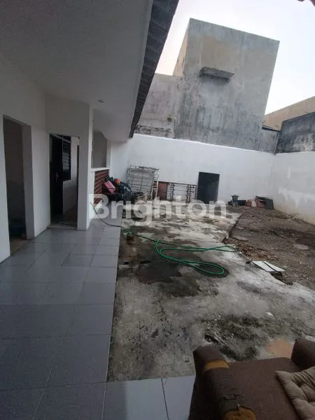 image RUMAH SIAP HUNI DI JL RAYA KUTISARI INDAH SURABAYA  (3)