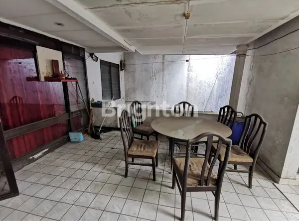 image RUMAH HITUNG TANAH STRATEGIS DI JL KUTISARI INDAH UTARA SURABAYA BISA NEGO (4)