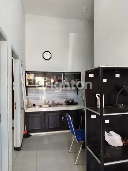 image RUMAH FURNISH AC KOTA KEDIRI (6)