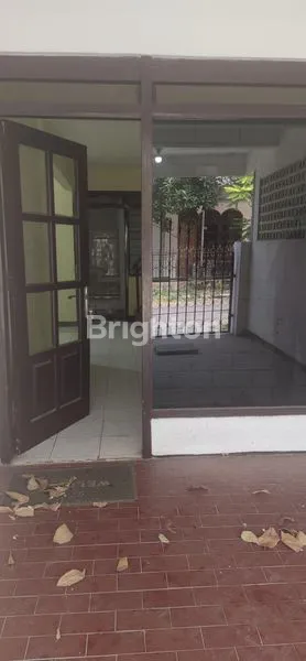 image DISEWAKAN RUMAH TENGAH KOTA SURABAYA (1)