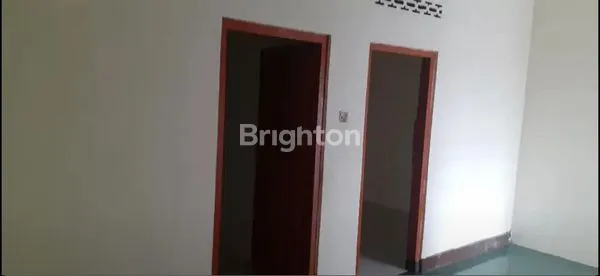 image RUMAH TENGAH KOTA COCOK UNTUK KANTOR (1)