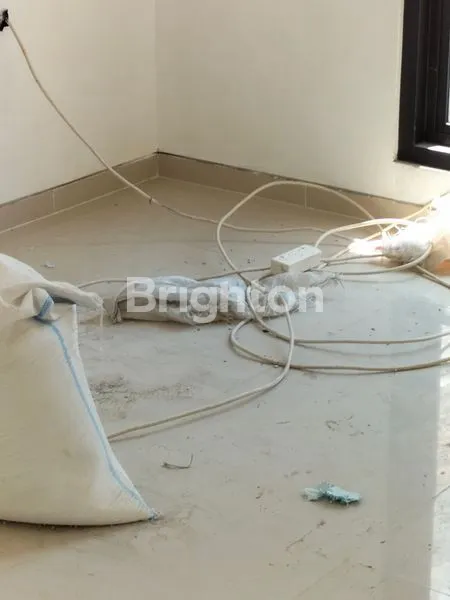 image RUMAH BARU 2LANTAI SURABAYA  COCOK UNTUK PASANGAN YG BARU   (1)