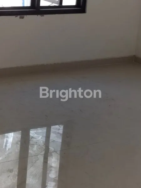 image RUMAH BARU 2LANTAI SURABAYA  COCOK UNTUK PASANGAN YG BARU   (3)